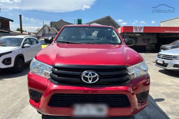 Toyota Hilux 2.4D DX