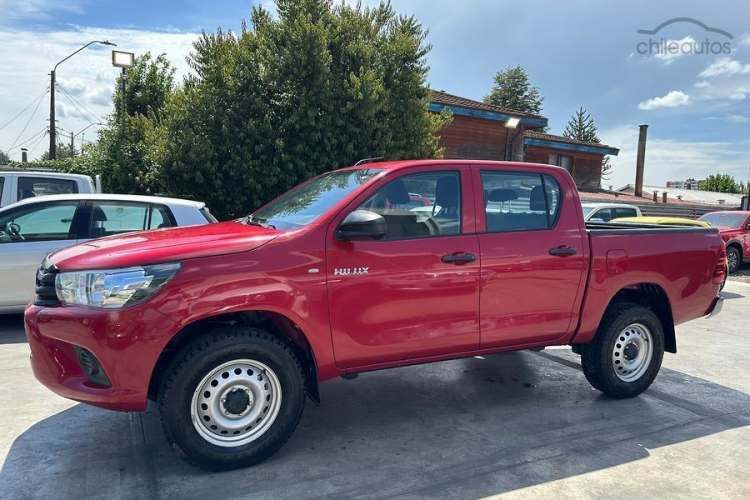Toyota Hilux 2.4D DX