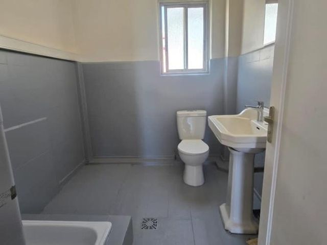 CAPITÁN THEODOR ESQUINA VISTA HERMOSA