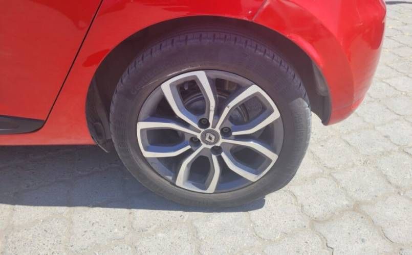 RENAULT CLIO IU HB 900 FULL MEC AÑO 2021