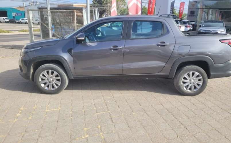 RAM 700 BIGHORN 1.3 FULL AUT AÑO 2023