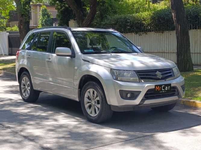 SUZUKI GRAND NOMADE 2014