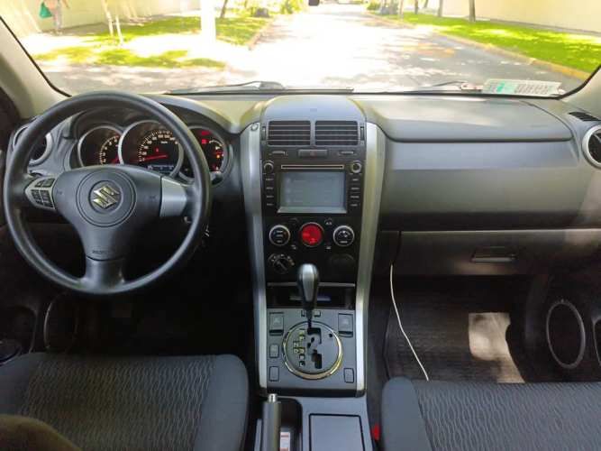 SUZUKI GRAND NOMADE 2014