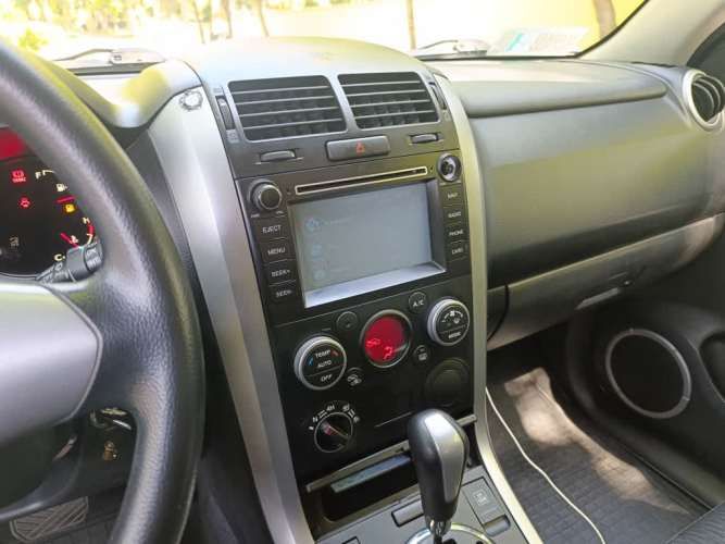 SUZUKI GRAND NOMADE 2014