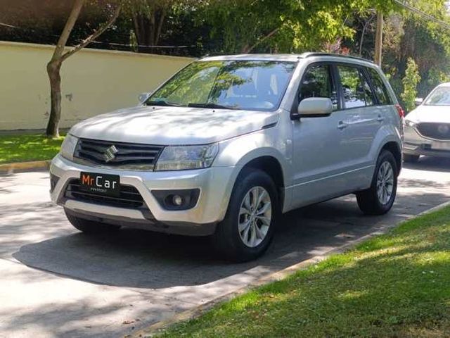 SUZUKI GRAND NOMADE 2014