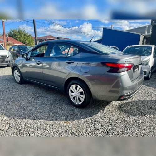 Nissan versa automático