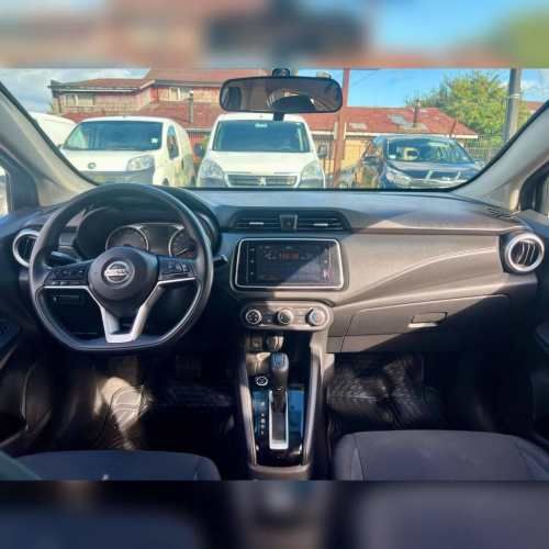 Nissan versa automático
