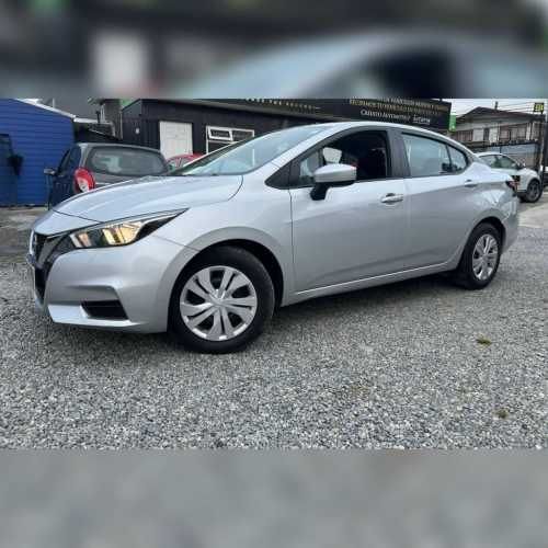 Nissan versa automático