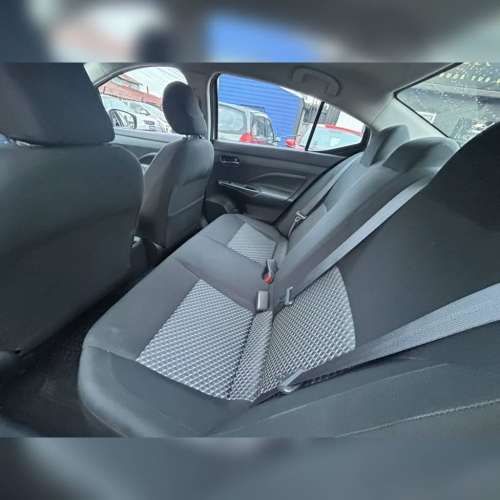 Nissan versa automático