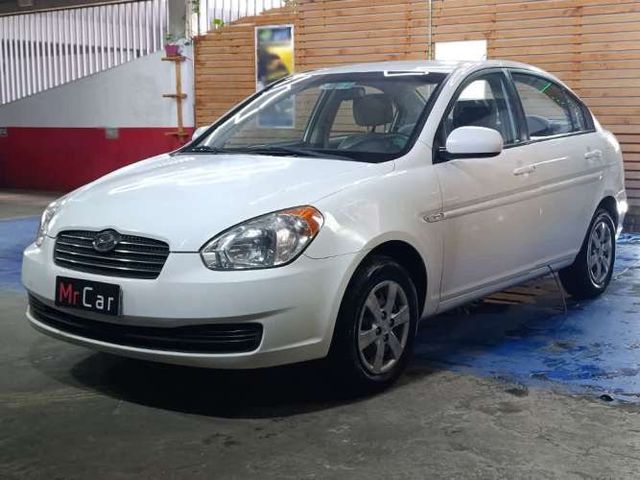 HYUNDAI ACCENT 2011