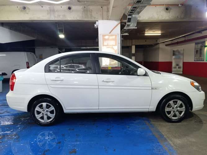 HYUNDAI ACCENT 2011