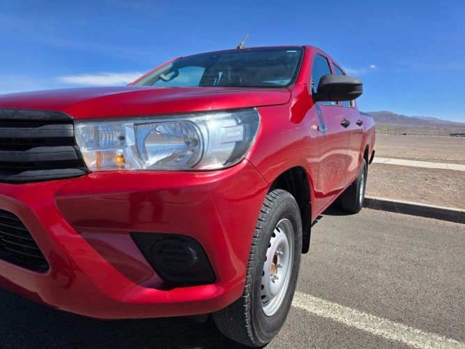 TOYOTA HILUX 2023