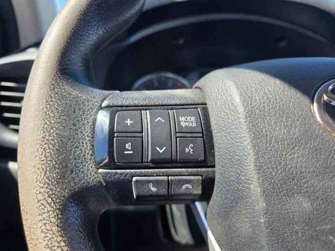 TOYOTA HILUX 2023