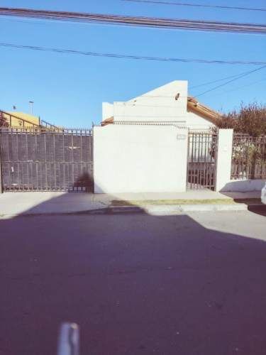 SE ARRIENDA CASA EN LA HERRADURA ORIENTE, COQUIMBO