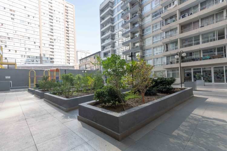 Tarapacá 876 (1 Bod) [93-1]