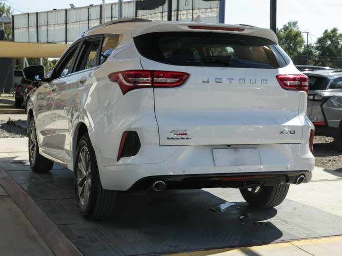 Jetour X
