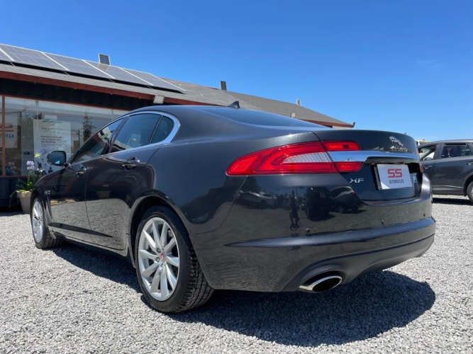 JAGUAR XF 2.0 AT 2015