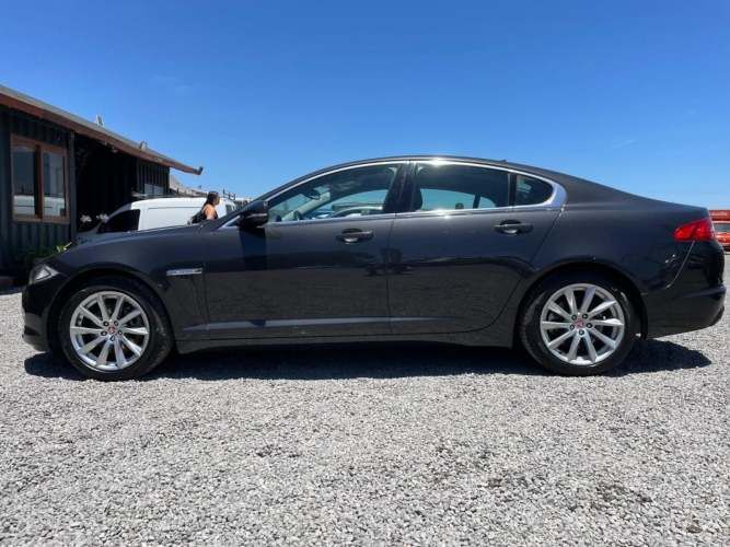 JAGUAR XF 2.0 AT 2015