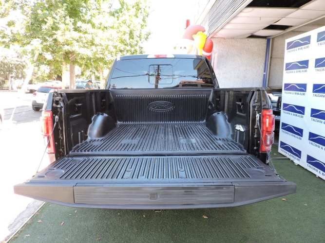 FORD F-150 LARIAT 4X4 5.0  2017