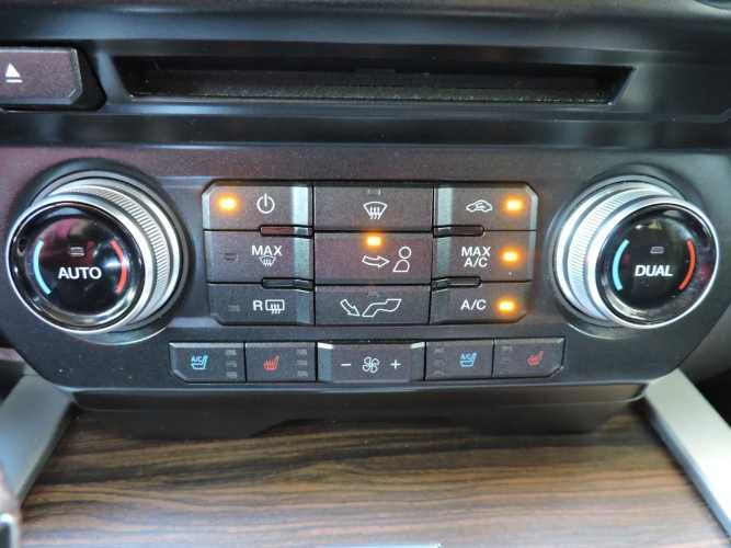 FORD F-150 LARIAT 4X4 5.0  2017