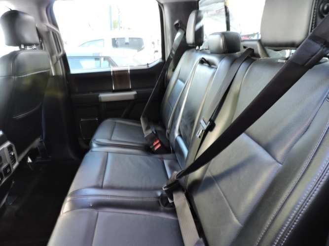 FORD F-150 LARIAT 4X4 5.0  2017