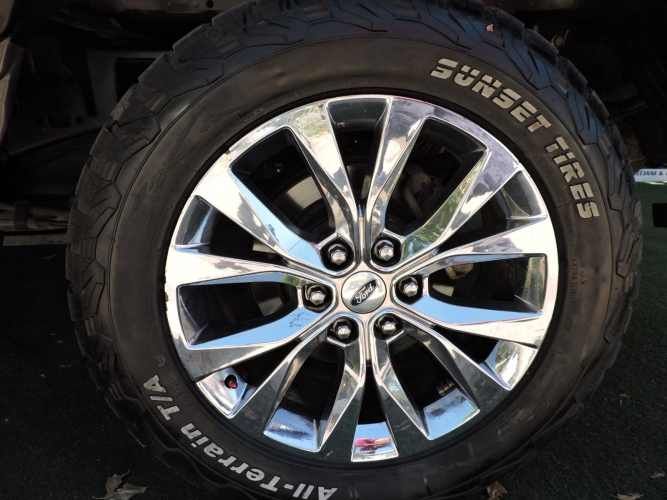 FORD F-150 LARIAT 4X4 5.0  2017