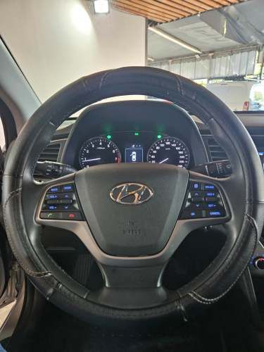 HYUNDAI ELANTRA GLS