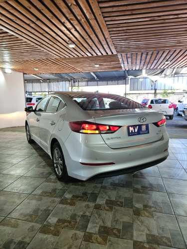 HYUNDAI ELANTRA GLS