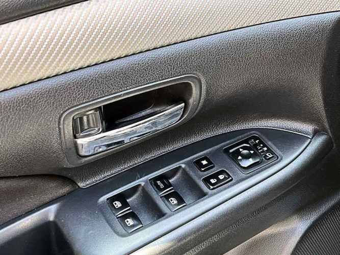 MITSUBISHI OUTLANDER 2018