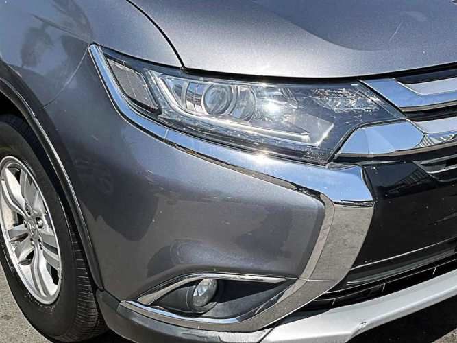 MITSUBISHI OUTLANDER 2018