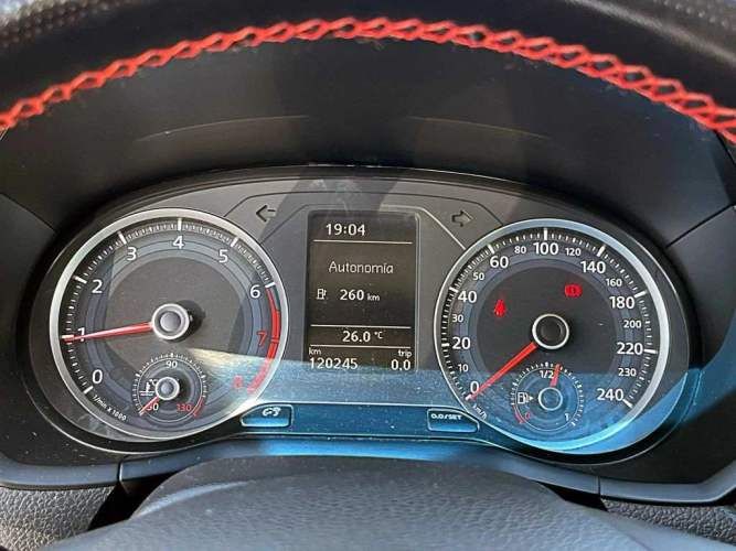 VOLKSWAGEN VOYAGE 2016