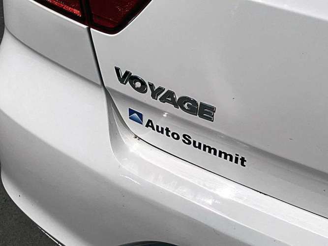 VOLKSWAGEN VOYAGE 2016