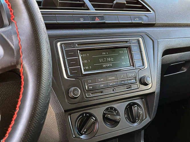 VOLKSWAGEN VOYAGE 2016