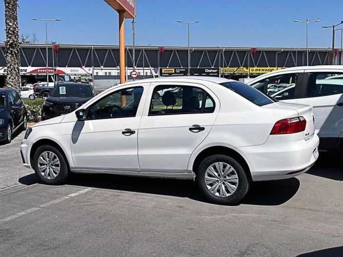 VOLKSWAGEN VOYAGE 2016