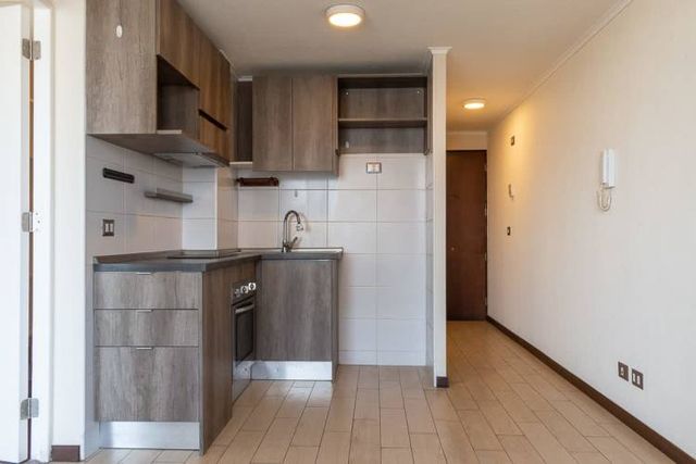 Vicuña Mackenna 6690 (1 Bod) [749-1]