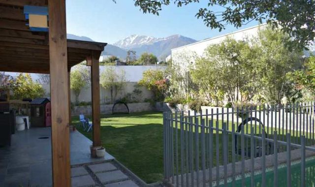 Maravillosa casa en venta- Lo Barnechea (137533)