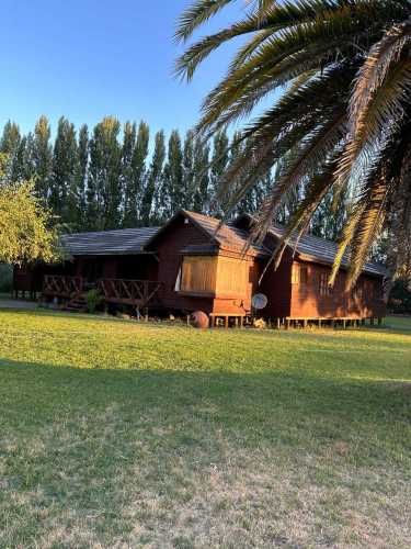 Vende Casa con Piscina (137522)