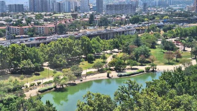 DEPARTAMENTO Av. Ricardo Cumming / Parque de Los Reyes