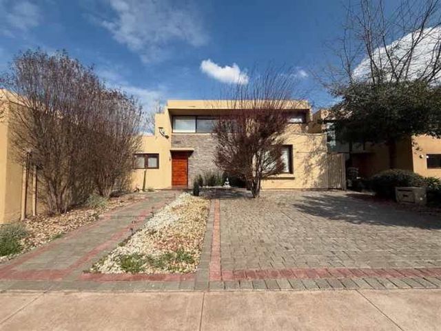 CASA Condominio Peumayen