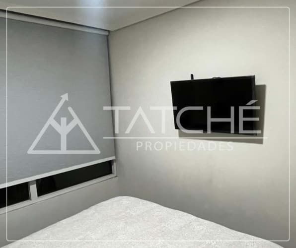 MODERNO EDIFICIO CON EXCELENTE UBICACIÓN 2D 1B 1 E