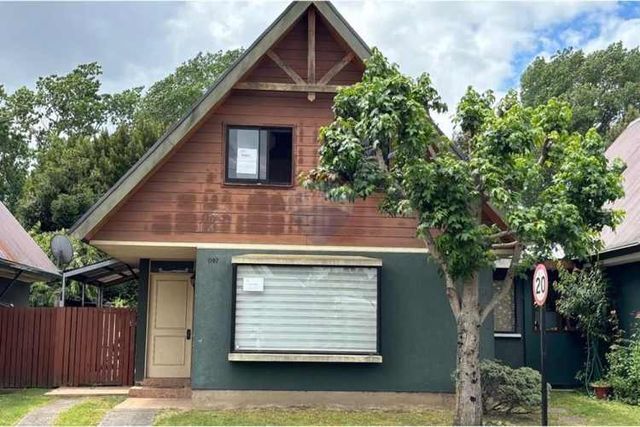 Casa en condominio altos del maipo ii