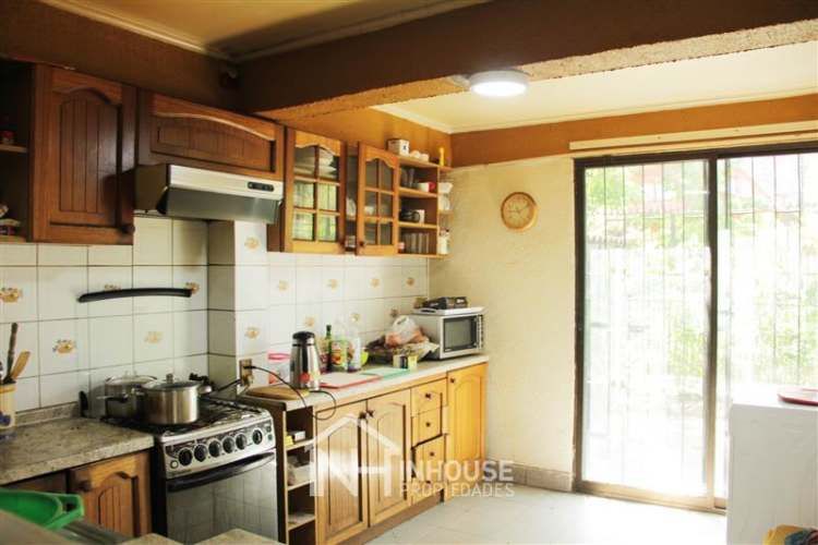 CASA El Greco / Tobalaba / Metro (L3) Fernando Castillo Velasco