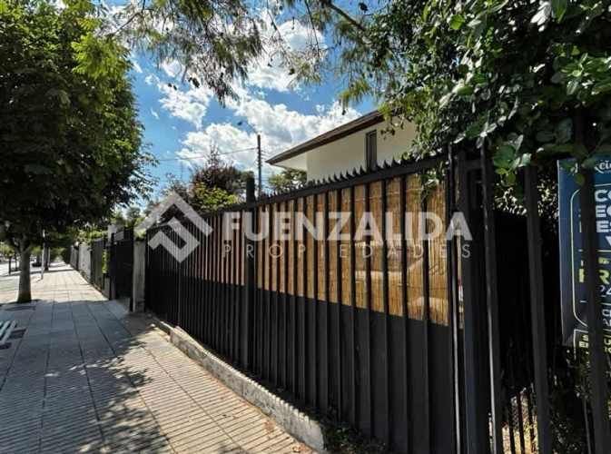 CASA MONSEÑOR EDWARDS-SALVADOR IZQUIERDO