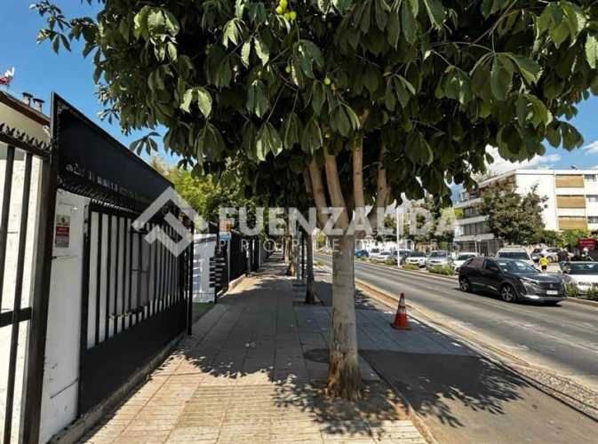 CASA MONSEÑOR EDWARDS-SALVADOR IZQUIERDO