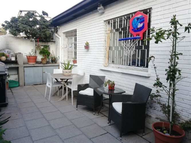 CASA Estadio Español / Neveria