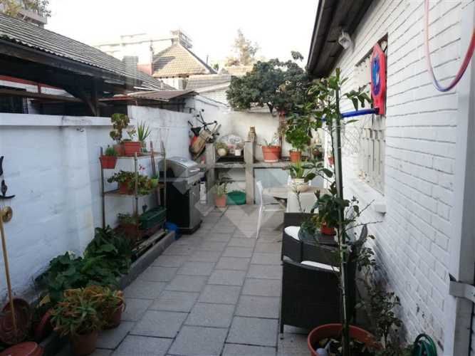 CASA Estadio Español / Neveria