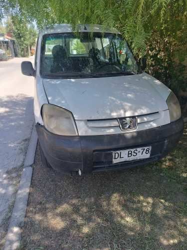 peugeot parner 2012