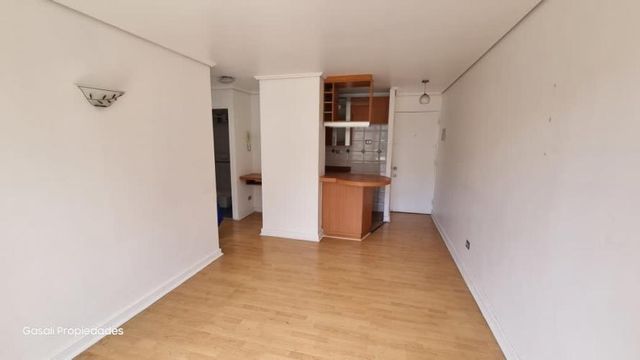 ¡ARRIENDO MODERNO DEPARTAMENTO EN SANTIAGO CENTRO!