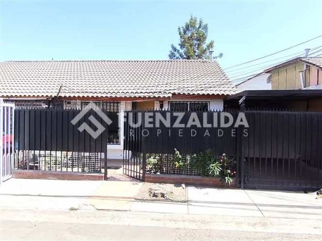 CASA El Peñón/ Las Carmelitas