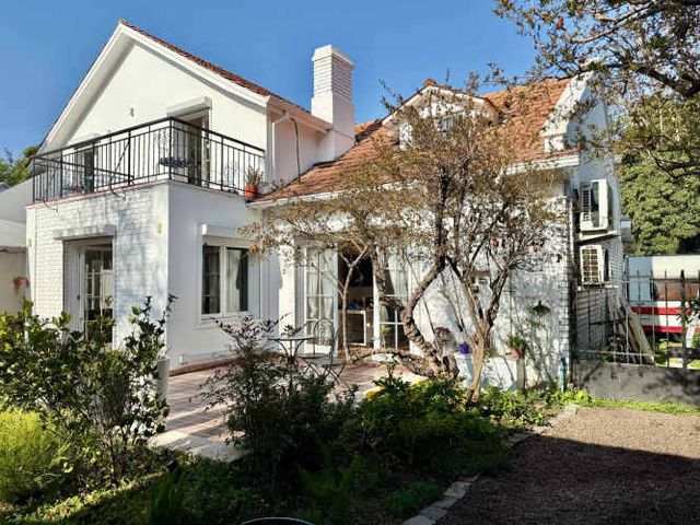 REMODELADA SOLIDA ESTADIO ESPAÑOL LAS CONDES (137618)